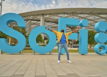 SoFi Stock Jumps 6.55% as Mizuho Updates Coverage with Buy Rating