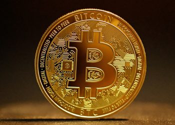 Bitcoin Sentiment Returns To Neutral As Price Tumbles Down